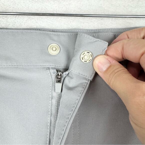 Fabletics The Only Short 8" In Shadow Grey Size M Athleisure Business Casual - Picture 10 of 16